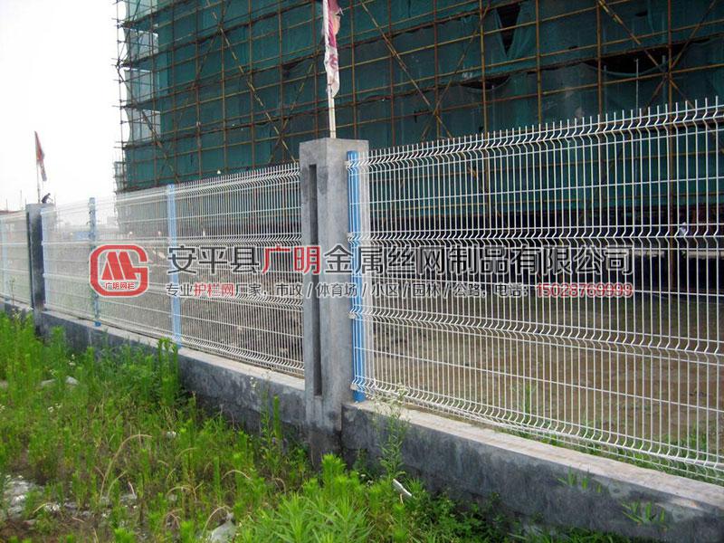 護(hù)欄網(wǎng)-按結(jié)構(gòu)分類