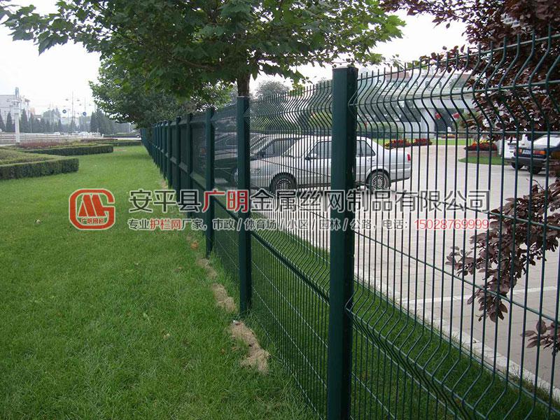 護(hù)欄網(wǎng)-按結(jié)構(gòu)分類